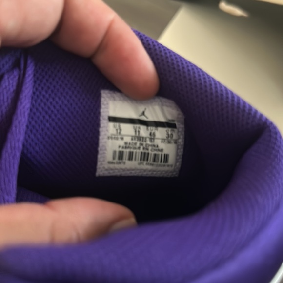 Nike Air Jordan Legacy 312 White/Field Purple-Amarillo - Picture 8 of 9